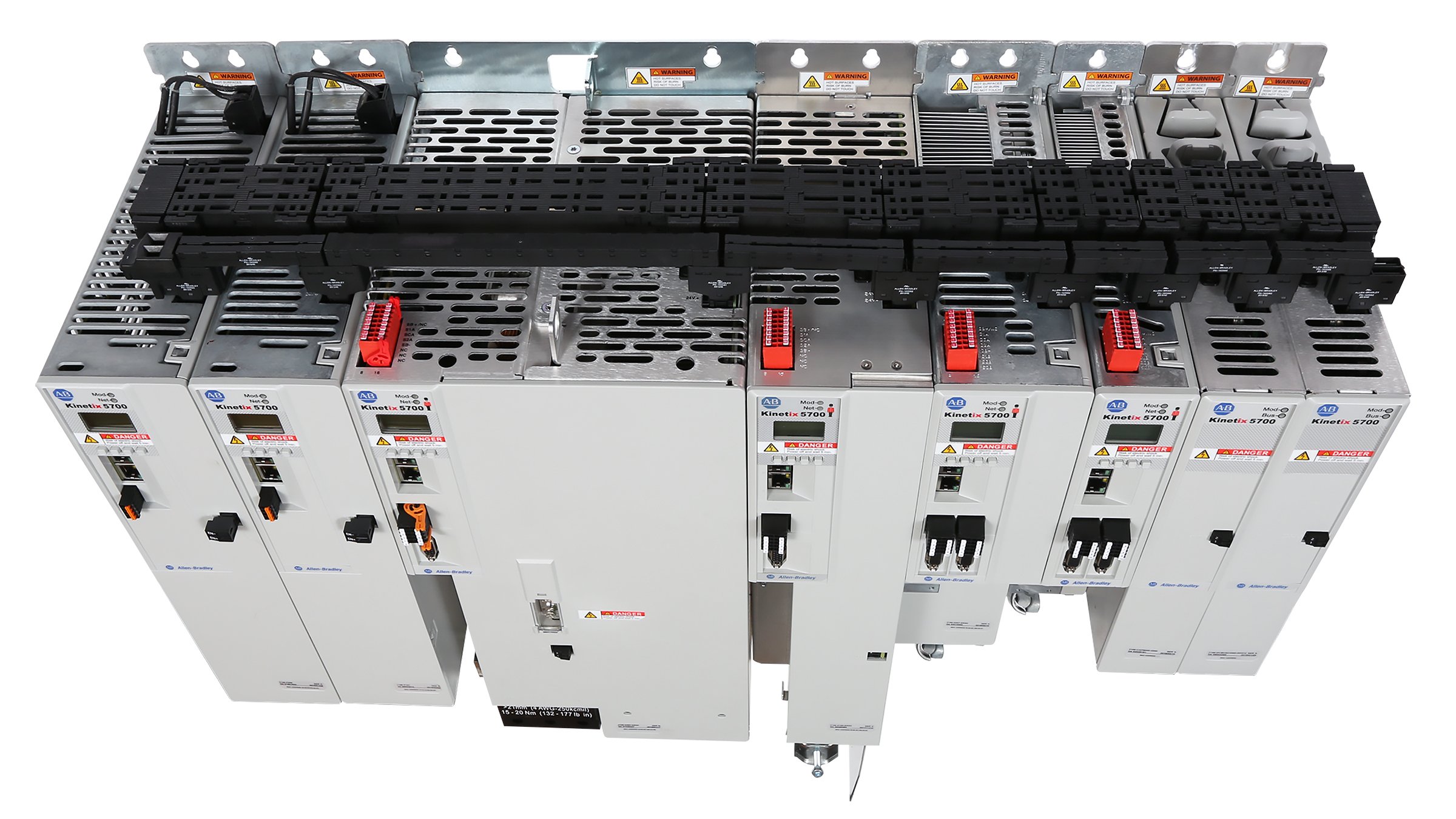 Die Allen-Bradley-Kinetix®-5700-Servoantriebe der Serie 2198 erweitern den Nutzen von Integrated Motion on EtherNet/IP auf große individualisierte Maschinenbauanwendungen.