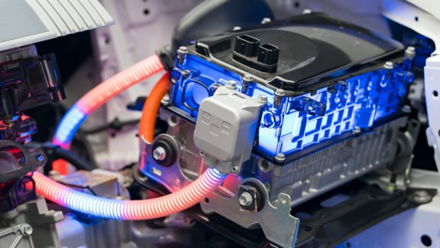 電動汽車鋰電池組與電源接線