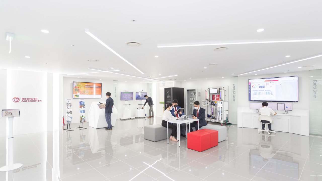 Korea Customer Experience Center Front View