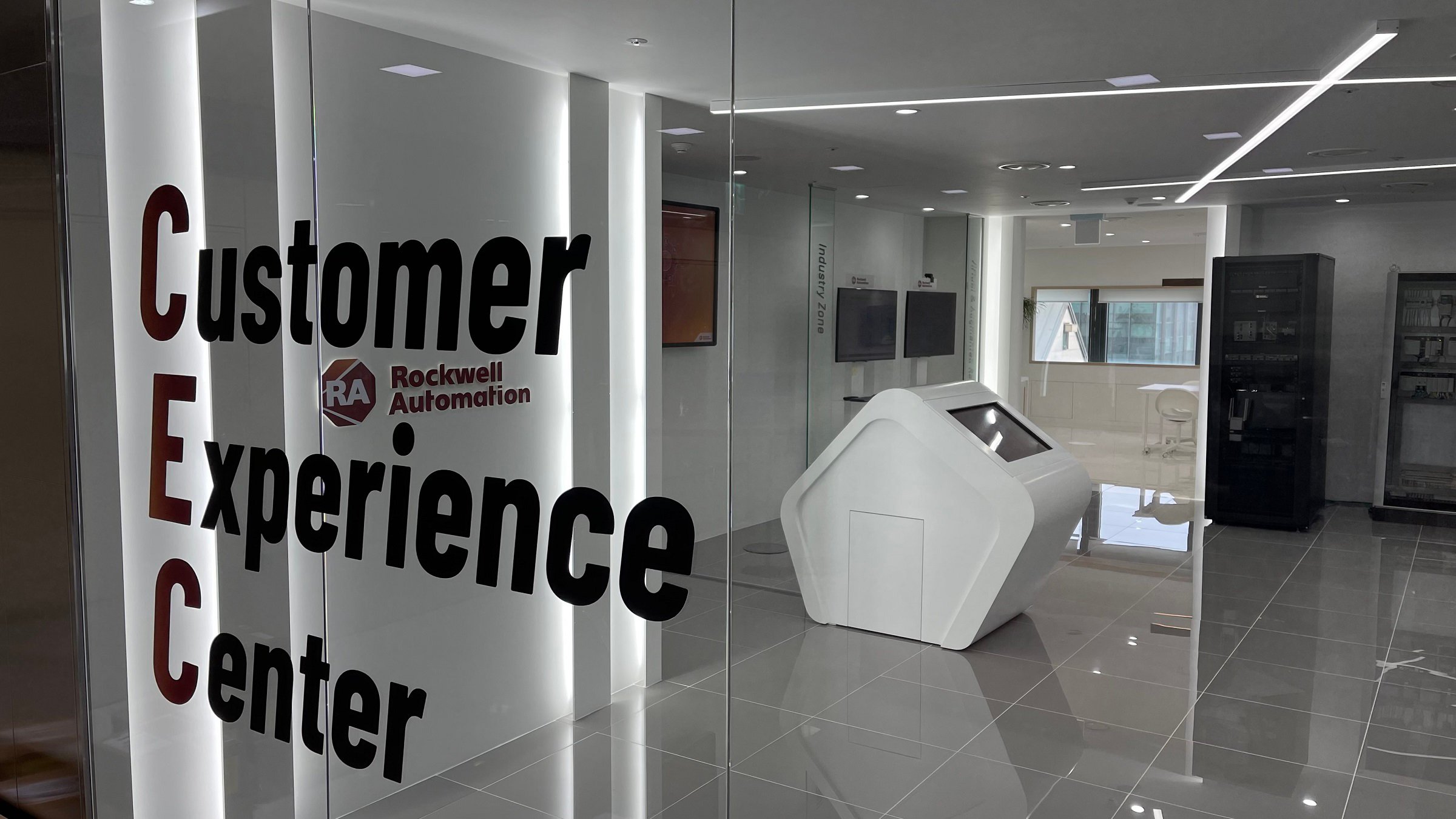 Korea Customer Experience Center with Logo on the Glass.