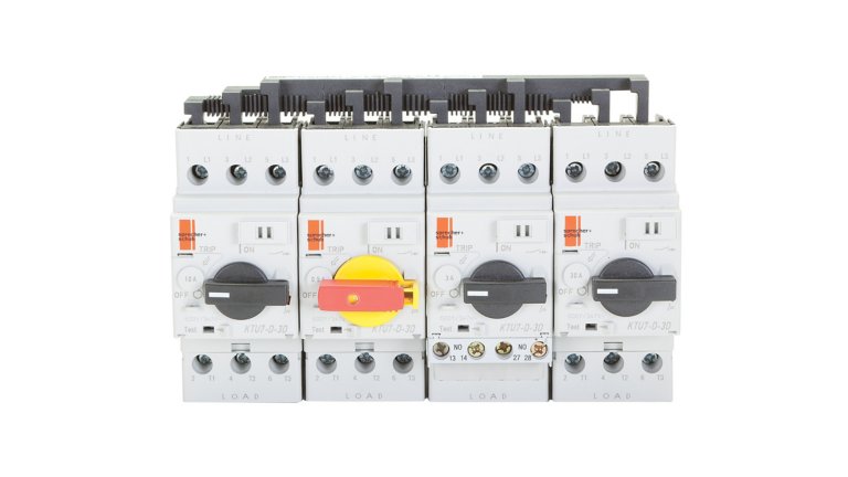 Sprecher & Schuh Series KTU7 molded case circuit breakers mounted on KTU7-D-DB busbar