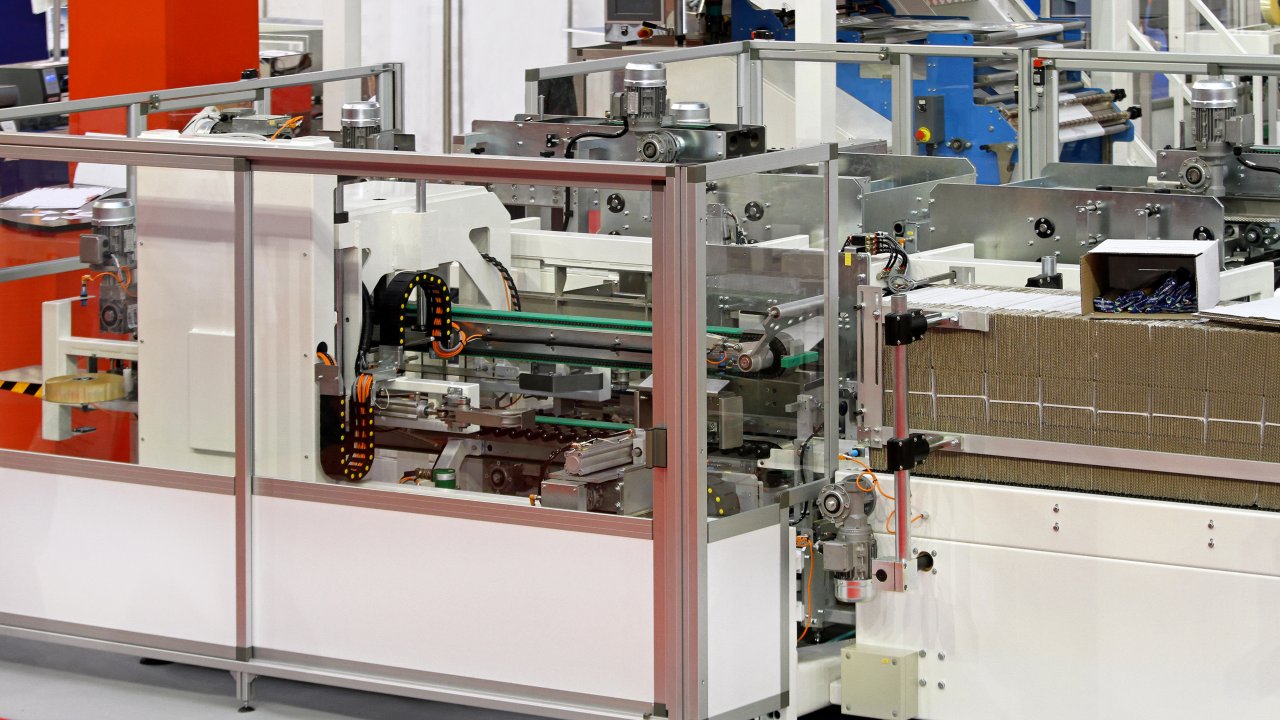 Pacmac cartoning machine for packaging
