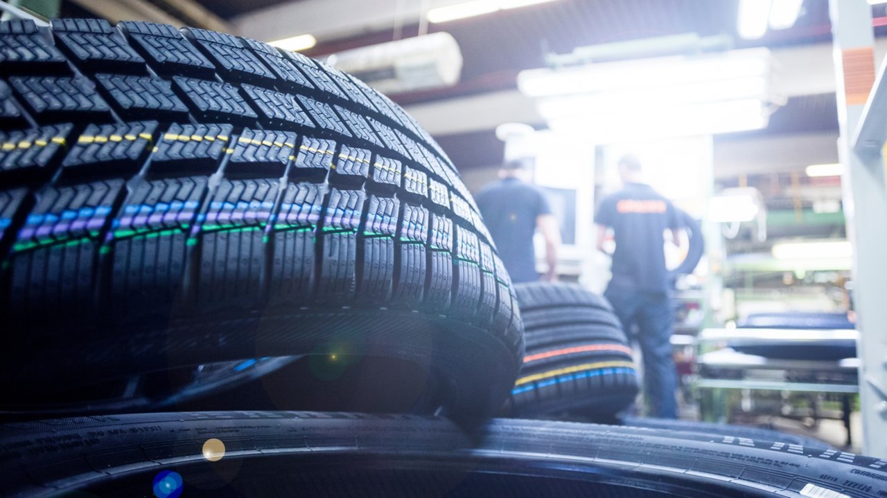 Las nuevas tecnologías mejoran la producción de neumáticos en una de las industrias más competitivas