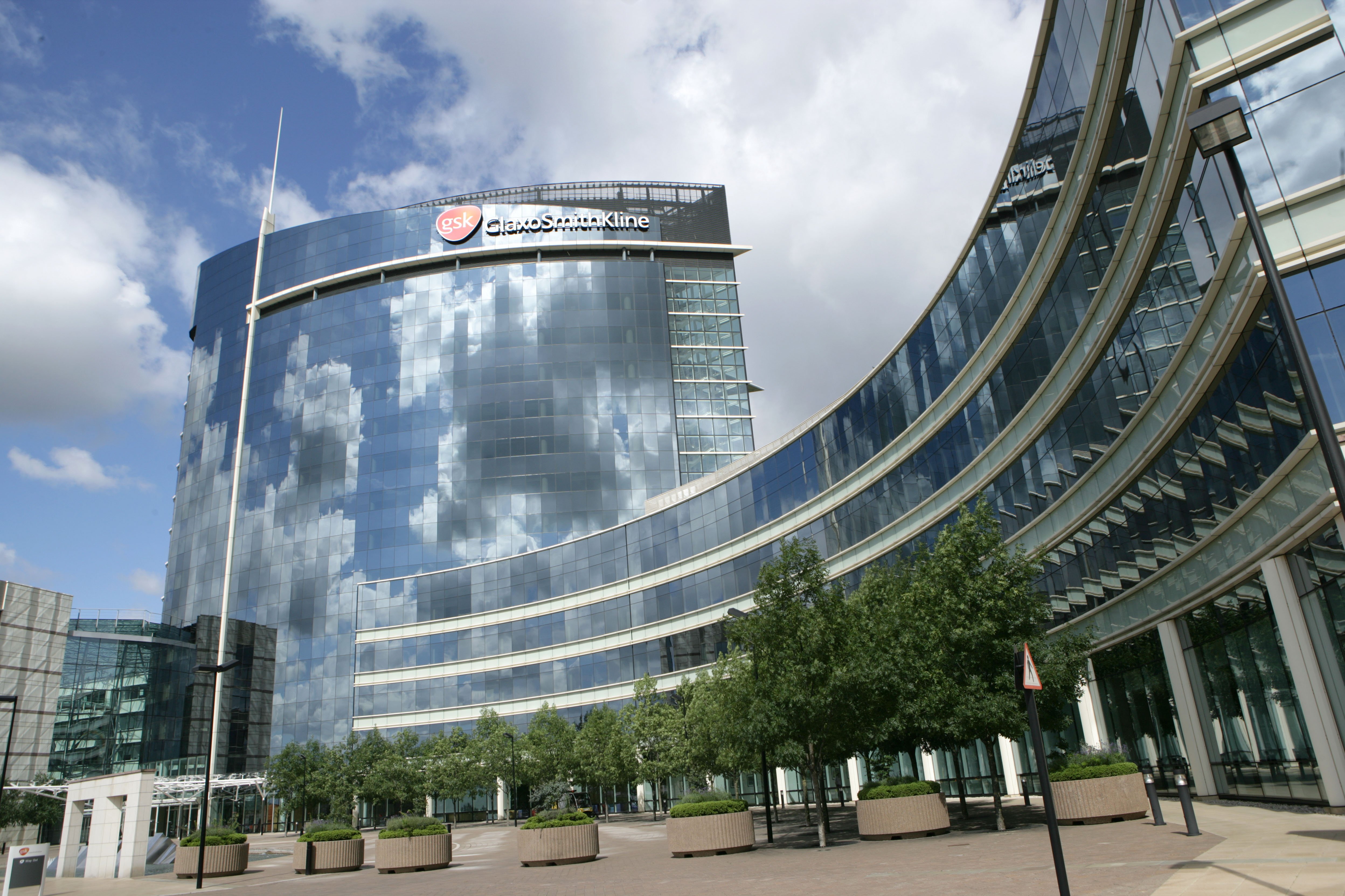 GlaxoSmithKline DCS Upgrade Strengthens Infrastructure hero image