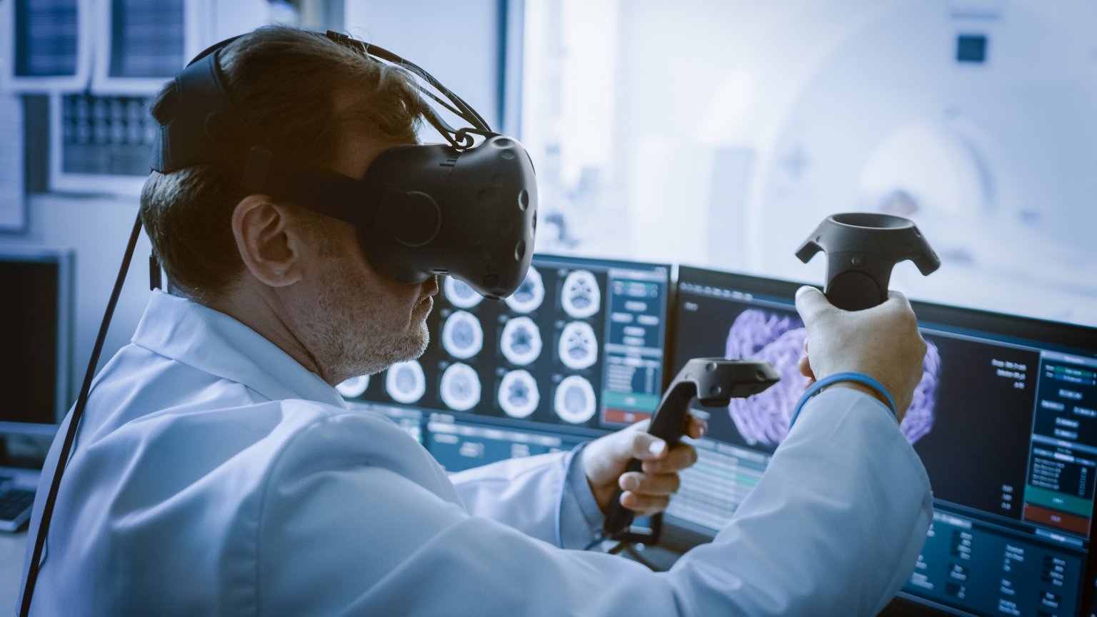 Life Science With Computer MES Solutions for Life Sciences | FactoryTalk | US