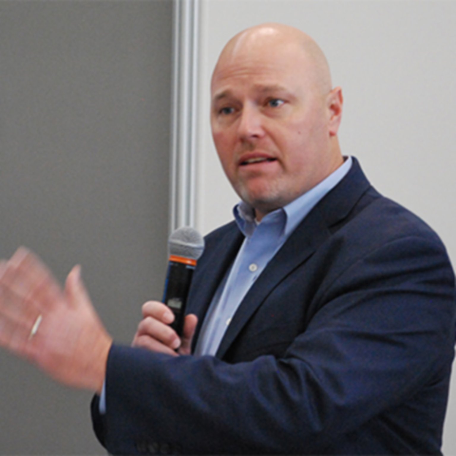 How AI Will Augment, Not Replace, Workers | Rockwell Automation | US