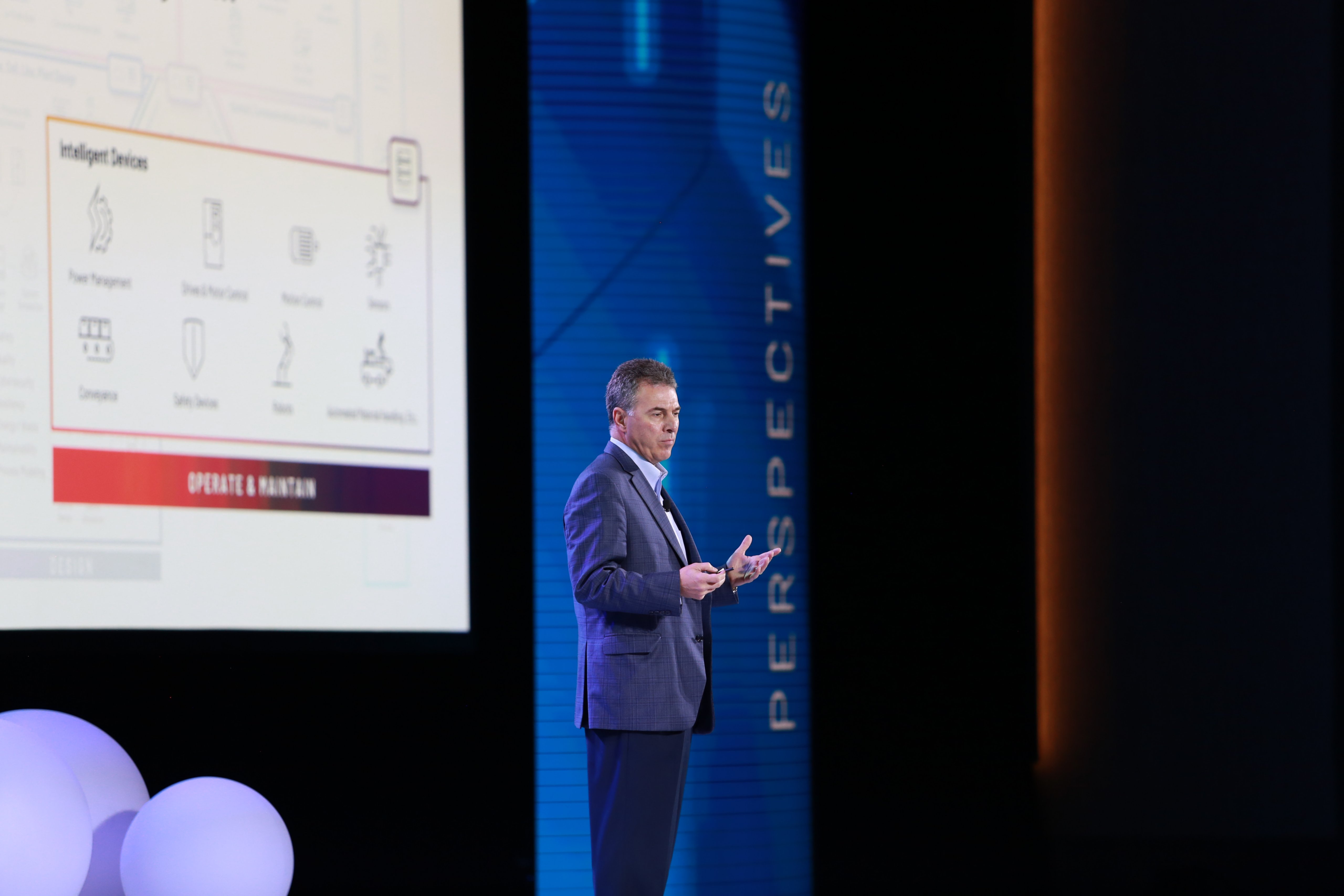 Perspectives 2021 - Fran Wlodarczyk presenting
