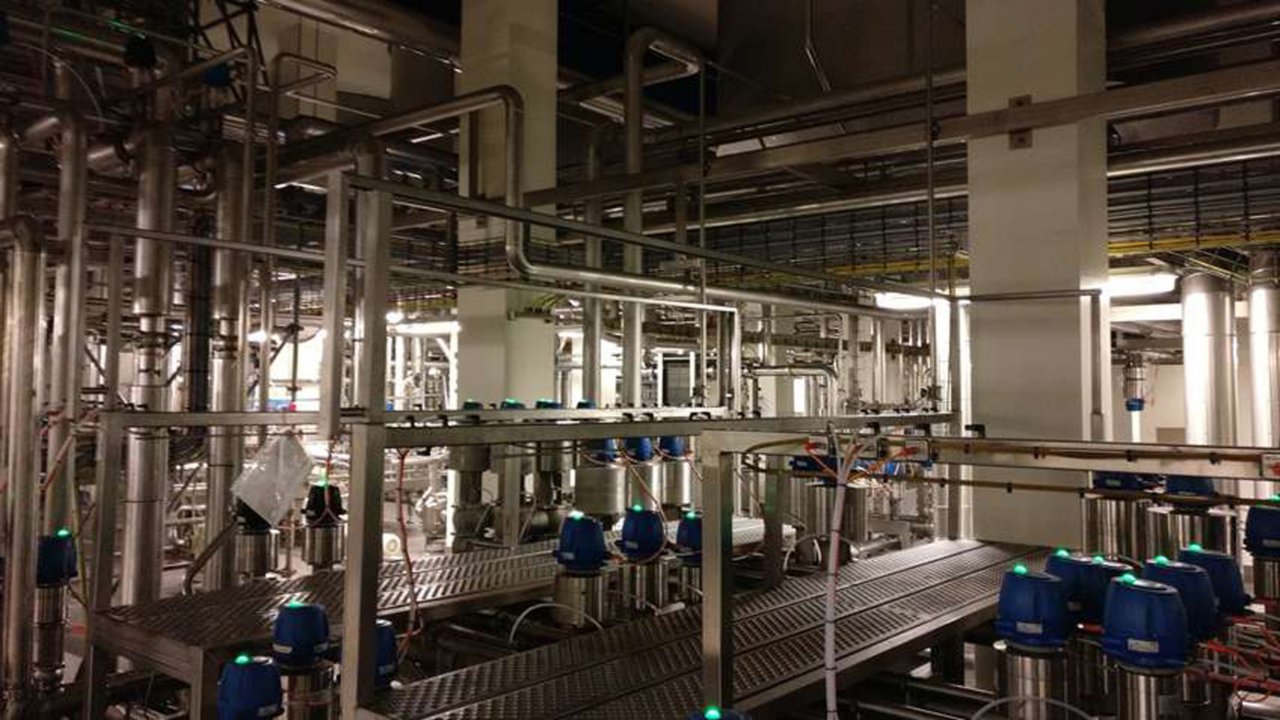 Vreugdenhil Dairy Foods Automates and Controls Entire Milk Powder Plant with Rockwell Automation Integrated Architecture hero image