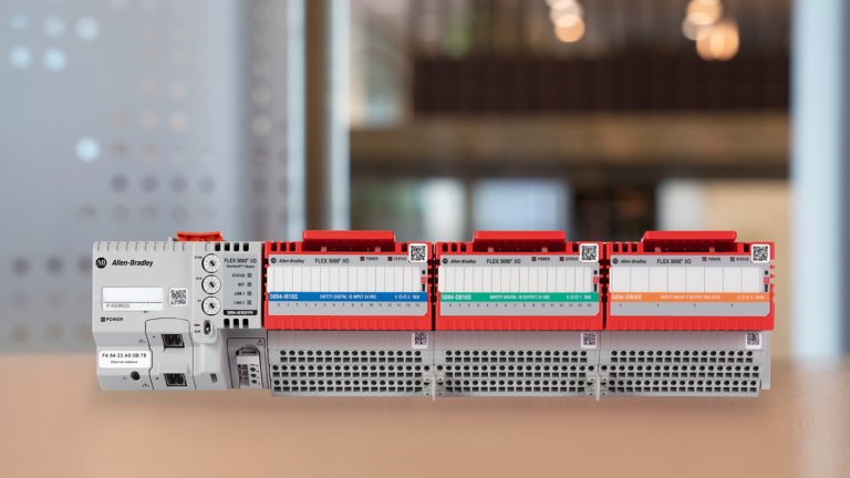 Front shot of three non-XT safety modules in one I/O bank