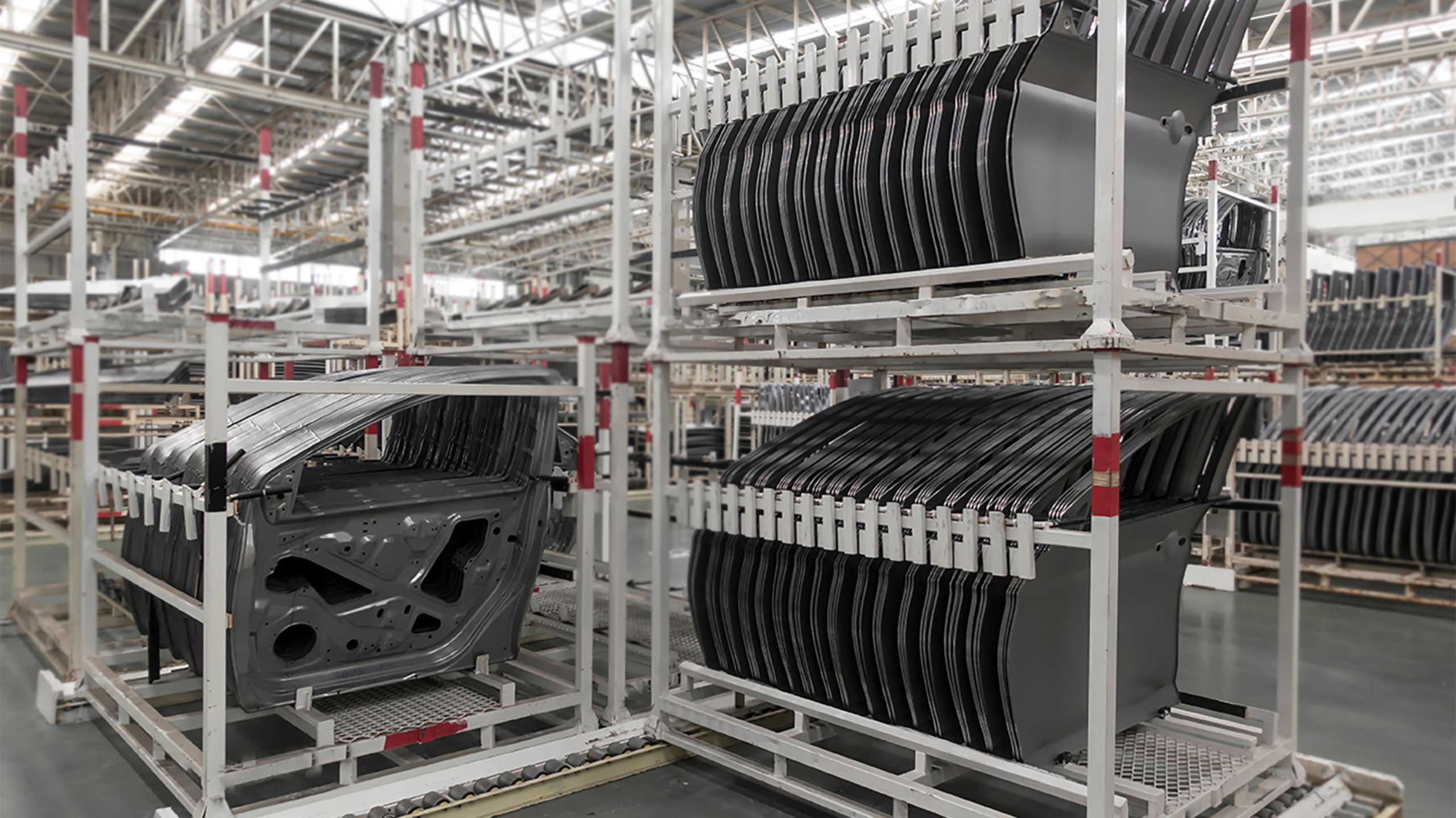 How AMRs are Transforming Automotive Logistics | Rockwell Automation | US