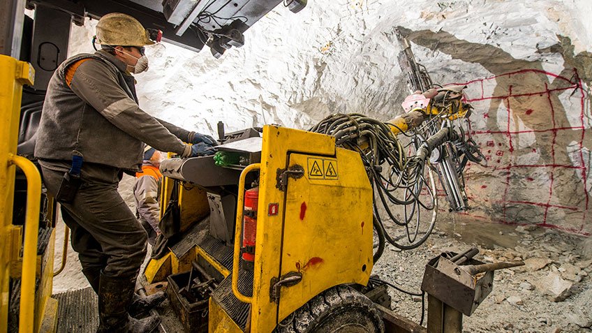 AngloGold Modernizes with a New DCS hero image
