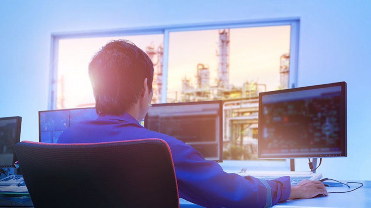Improve Oil and Gas Operator Effectiveness with a Modern DCS hero image