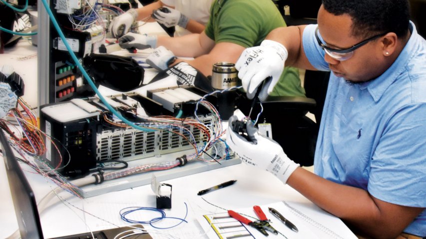 Veteran Hiring Helps Fill High-Tech Skills Gap