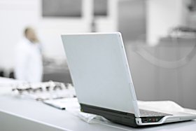 無料のウェビナーをチェックして、「例外によるレビュー」を次のレベルに進めましょう。例外による方法論による方法論は、速度と簡素化を超える利点を提供します。最新のダッシュボードを使用すると、製造メーカは例外のリアルタイム通知を取得して、予防措置を講じることができます。