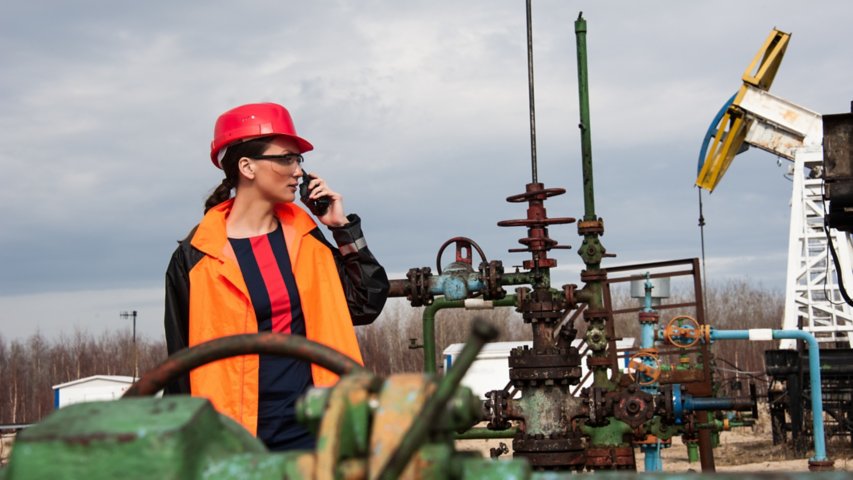 Como modernizar as operações do campo petrolífero?