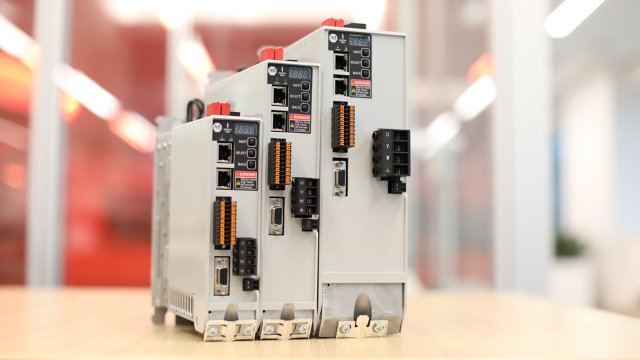  Novos servo-drives Kinetix 5300 fornecem movimento integrado de nível básico
