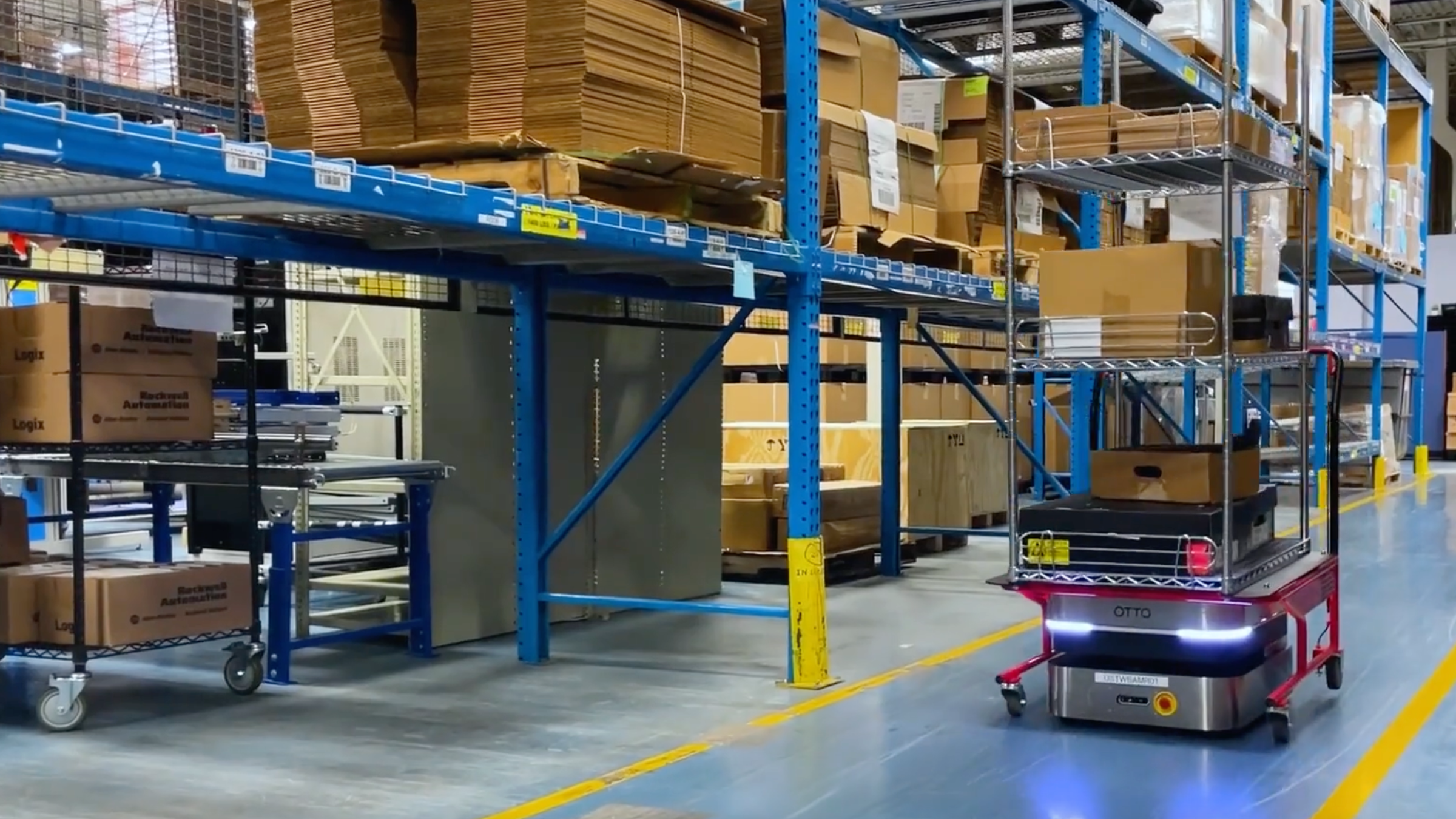 OTTO driving down an isle in a Rockwell Automation facility