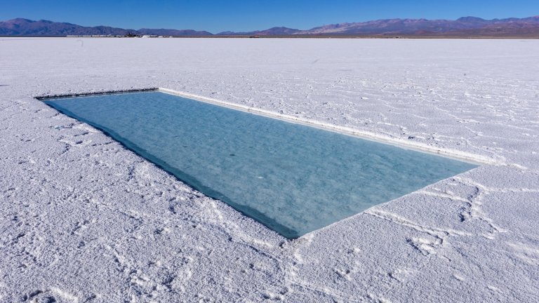 Covering an area of 212 km2 and known for its vast white desert, the region is of industrial importance for its sodium and potassium mines. The Salinas Grandes are located in the northwestern part of Argentina, at an average altitude of 3450 meters above sea level.