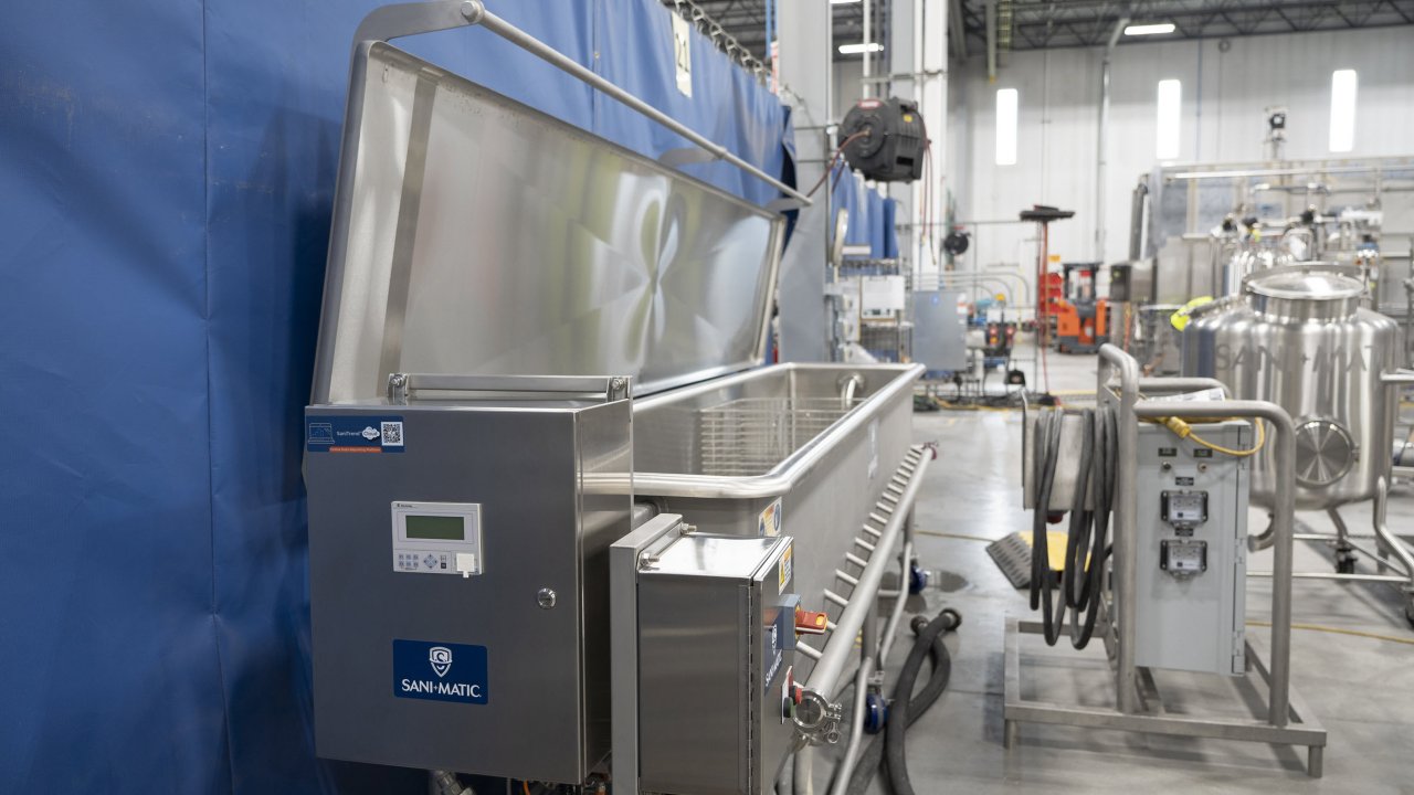 sani-matic machine with sani-trend software for life sciences industry clean in place