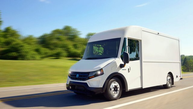 shyft group blue arc commercial ev truck