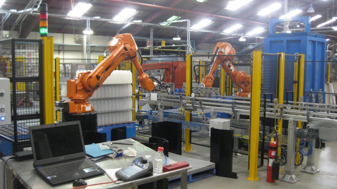 VIP Packaging Leads the Pack with Robotic Palletising Solution  hero image