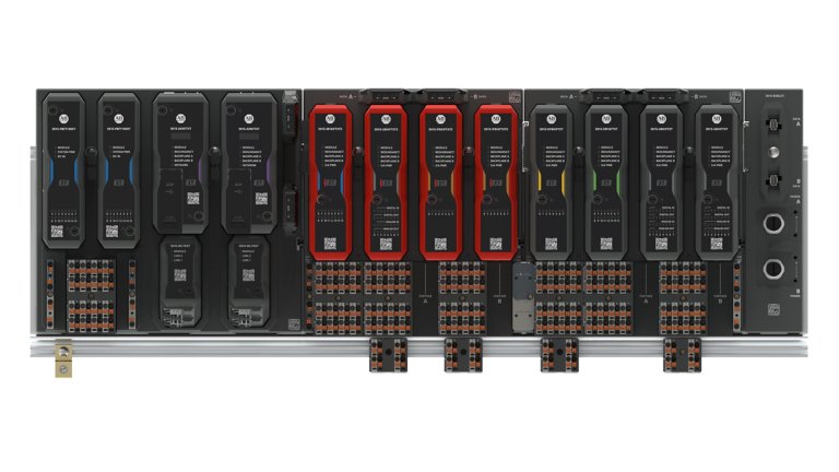 FLEXHA 5000 E/A-Module in einem Gehäuse. Standard-E/A-Module auf der Außenseite. Sicherheits-E/A-Module in der Mitte.