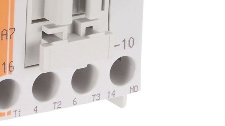 Sprecher & Schuh Series CA7 auxiliary terminal location for 9 to 97 amp contactors