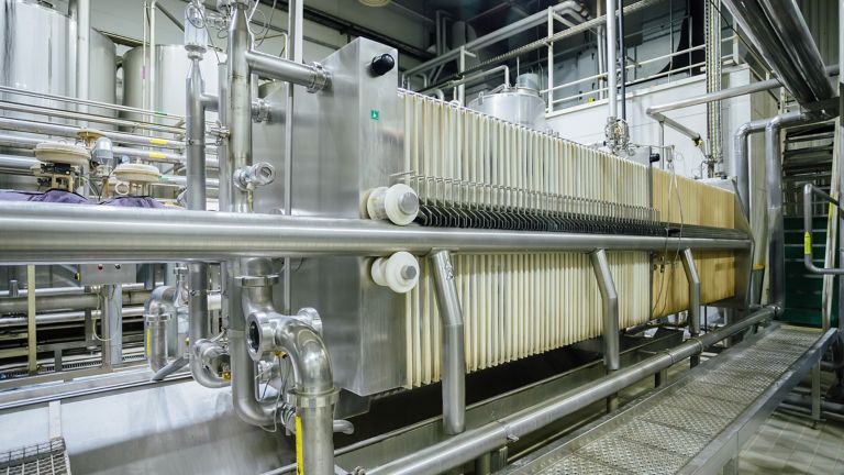 Filtration machinery in modern brewery production