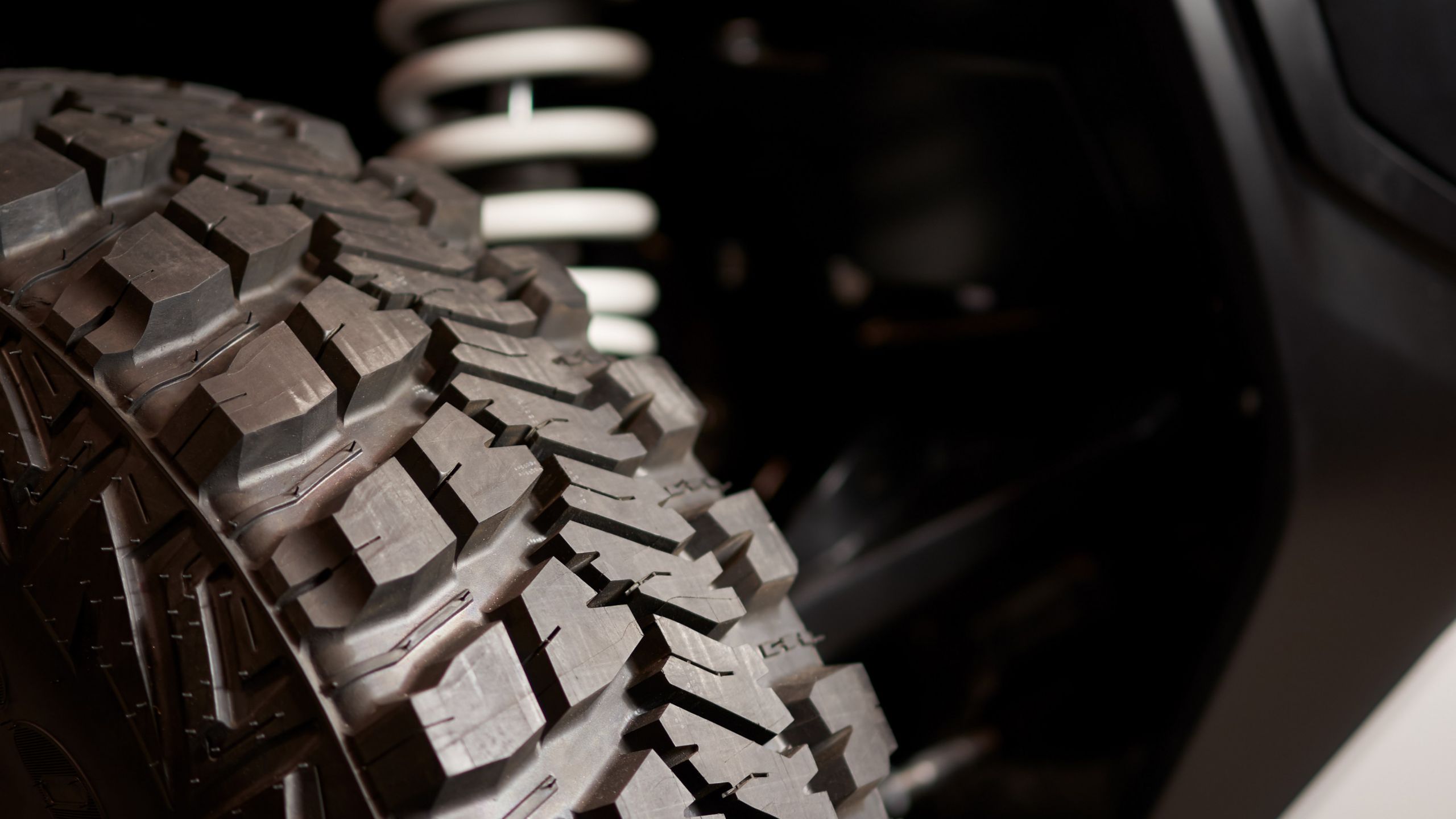 Desafios tecnológicos na fabricação de veículos e pneus